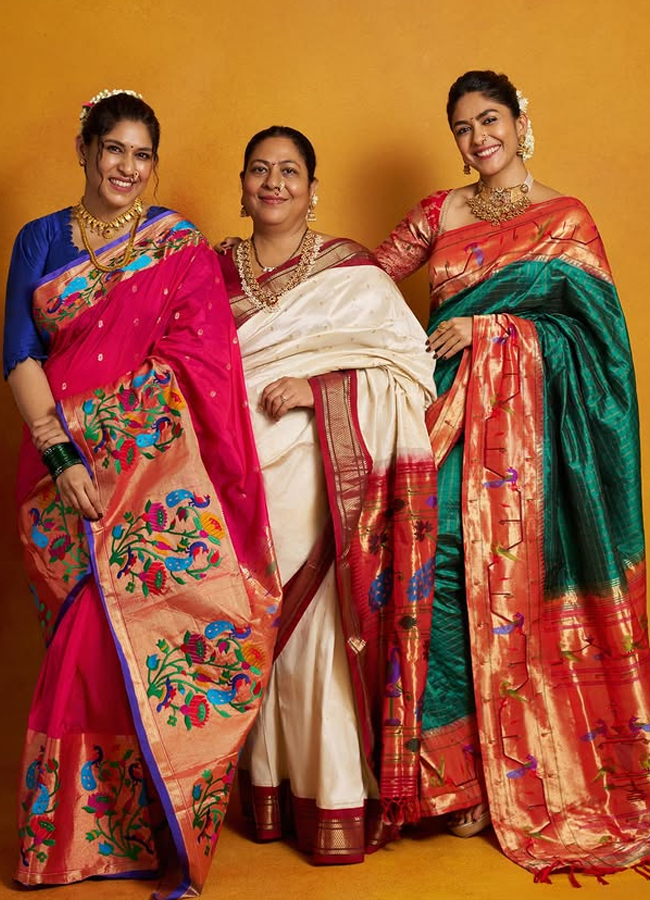 Mrunal Thakur in Marathi style looking elegant in a saree (Photos)4