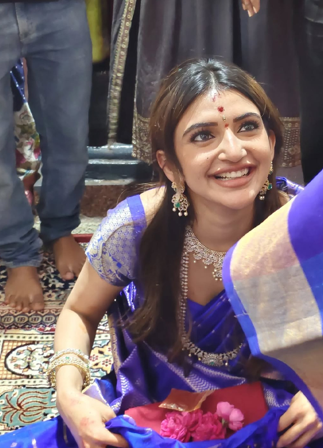 Actress Sreeleela at the Simhachalam temple (Photos)3