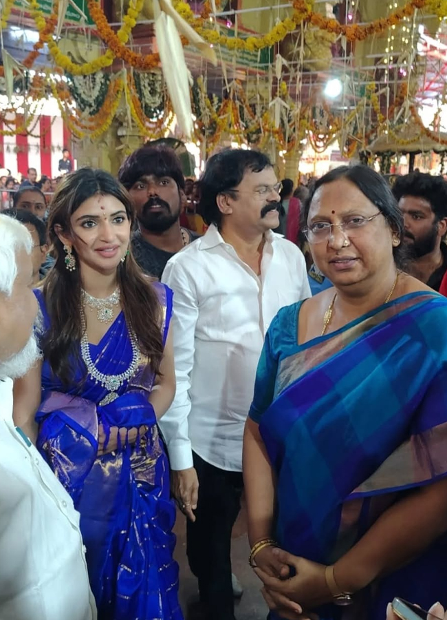 Actress Sreeleela at the Simhachalam temple (Photos)4