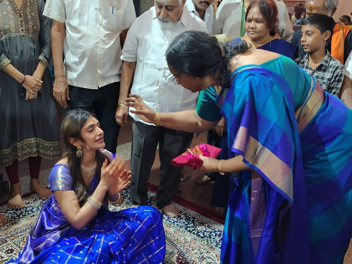 Actress Sreeleela at the Simhachalam temple (Photos)8