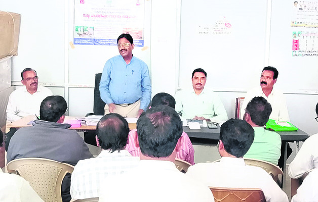 రైతుల కష్టాలు తీరనున్నాయ్‌.. 1