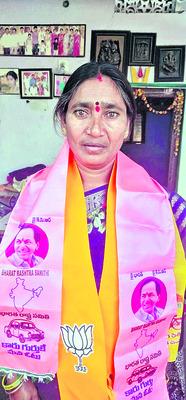 బంధువులతోనే పోటీ
3