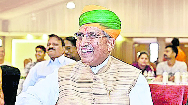 కమల వ్యూహం.. రంగంలోకి త్రిమూర్తులు3