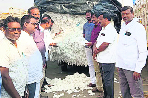 ఐదుగురు   గుమికూడితే చర్యలే3