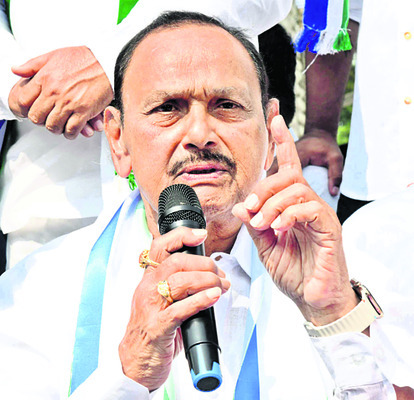 డబుల్‌ ఇంజిన్‌తో  రాష్ట్రానికి ట్రబుల్‌  
1