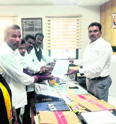 మూడో దశ పోలింగ్‌కు ర్యాండమైజేషన్‌
1