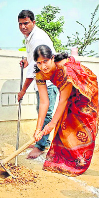 ముత్యాల కుటుంబానికి మూడోసారి..1