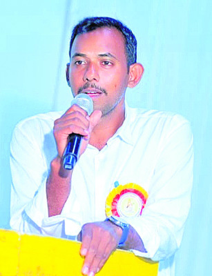 పట్టభద్రులు పల్లె పాలకులు3