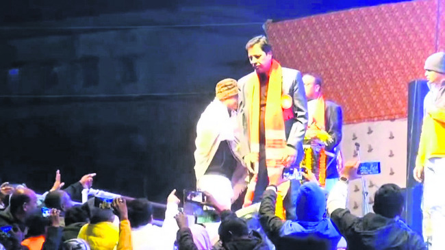 గుండెలు మండయ్‌1