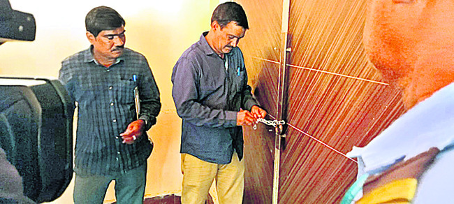 క్రీడా సముదాయం, కళావాణి ఆడిటోరియం స్వాధీనం1