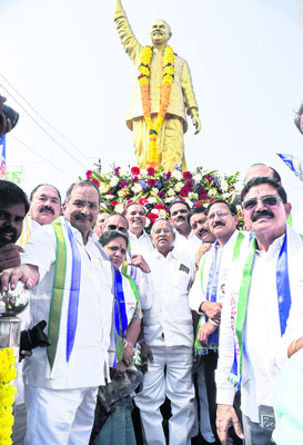 కోటి గళాల గర్జన 1