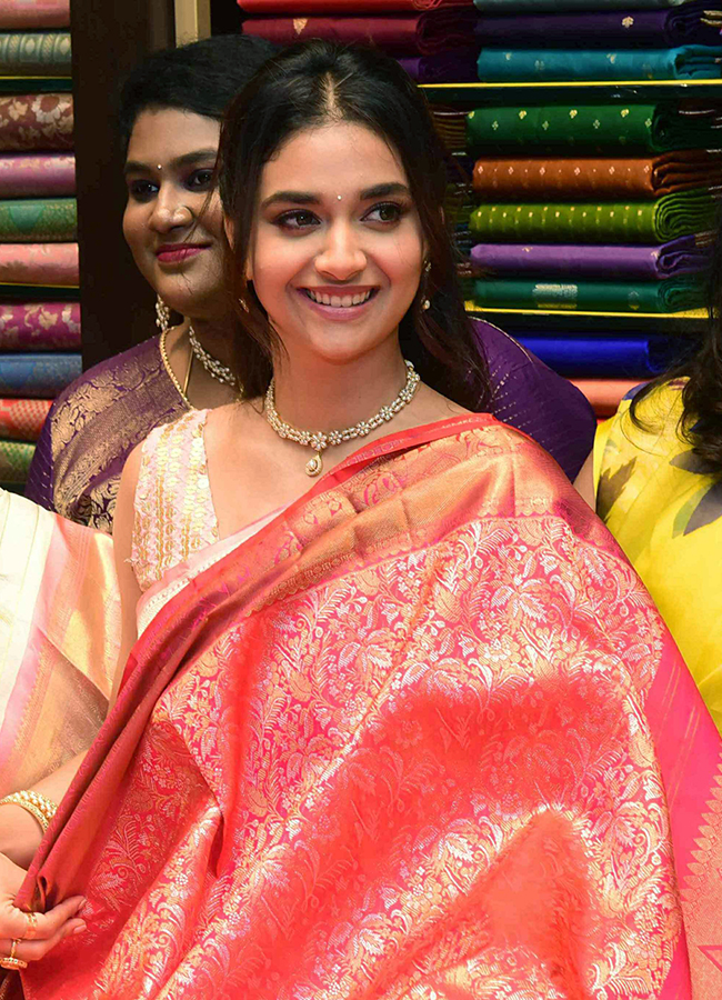 Actress Keerthy Suresh At Visakhapatnam Viral Photos2