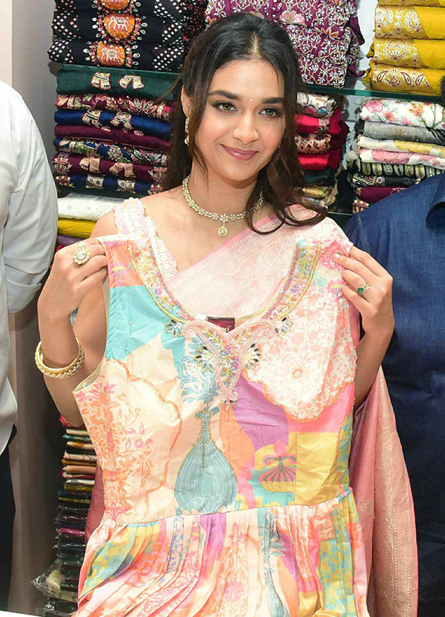 Actress Keerthy Suresh At Visakhapatnam Viral Photos3