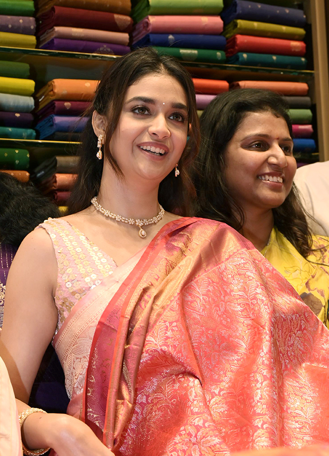 Actress Keerthy Suresh At Visakhapatnam Viral Photos5