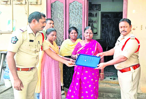 బాధితులకు భరోసాగా ప్రాజెక్ట్‌ రీస్టోర్‌ 1