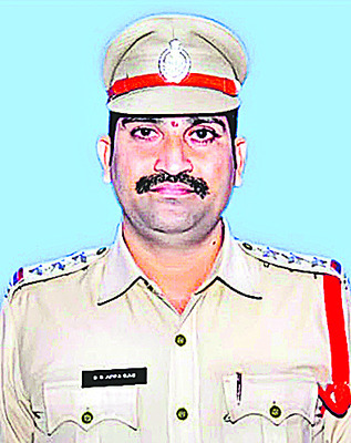 ‘అంబా’ అని అరచినా..2