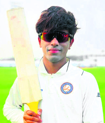 కూచ్‌బెహర్‌ ట్రోఫీ ఎలైట్‌ మ్యాచ్‌ ప్రారంభం 1