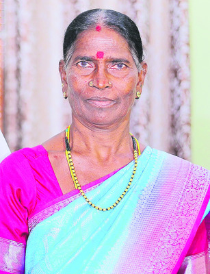 ప్రజా సేవలో ‘పాలకూర్ల’ కుటుంబం 
2