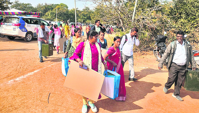 పల్లె పోరు బహుముఖం3