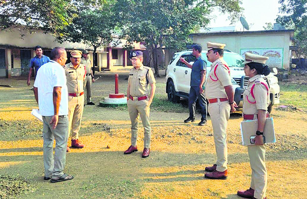 పోలింగ్‌కు సర్వం సిద్ధం1