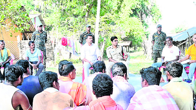 శాంతి భద్రతలపై ప్రజలతో చర్చలు3