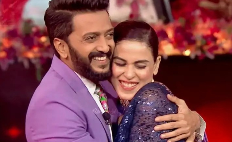 Bollywood Actress Genelia shared heartfelt birthday posts for Her husband, Riteish Deshmukh Photos15
