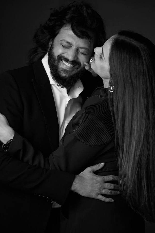 Bollywood Actress Genelia shared heartfelt birthday posts for Her husband, Riteish Deshmukh Photos4
