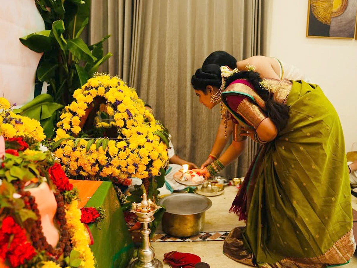 Producer Dil Raju performs special pujas with His wife Photos17