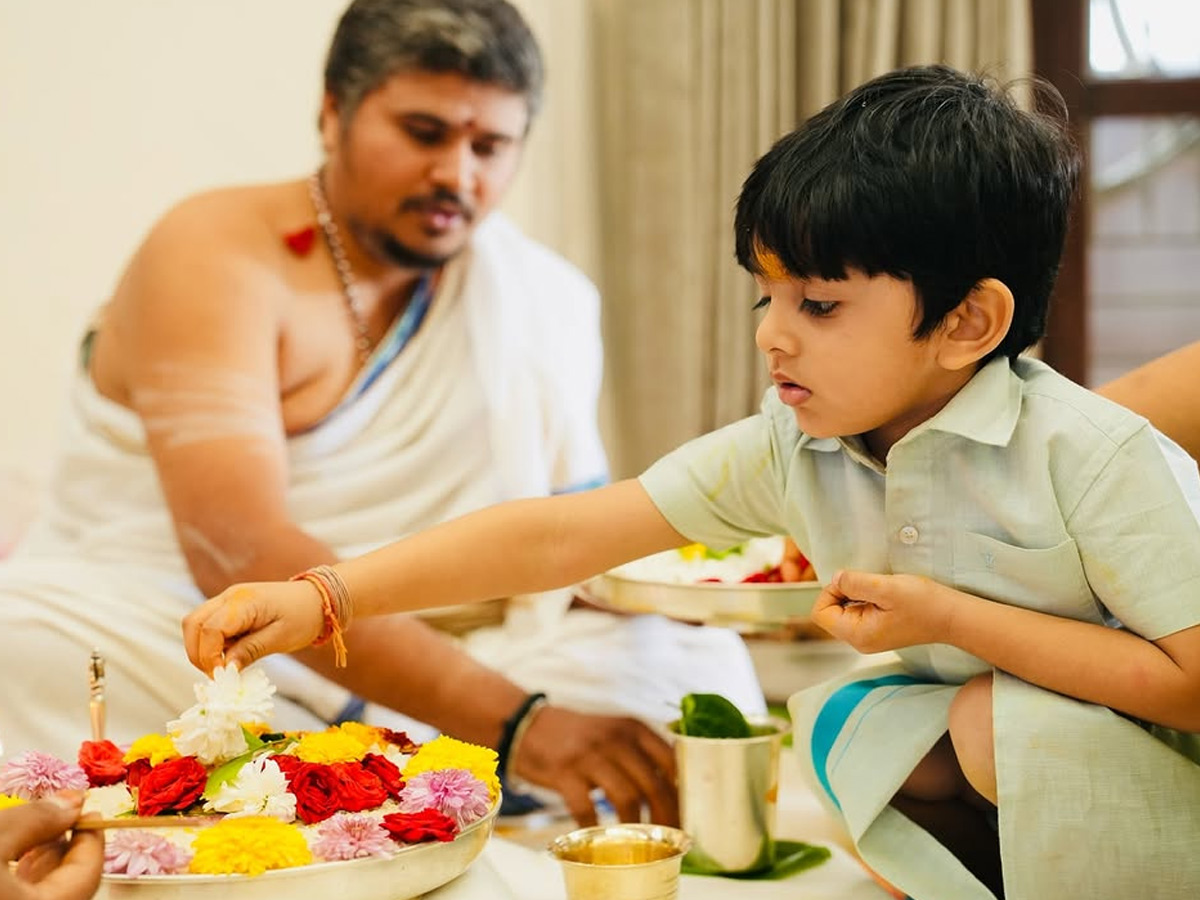 Producer Dil Raju performs special pujas with His wife Photos6