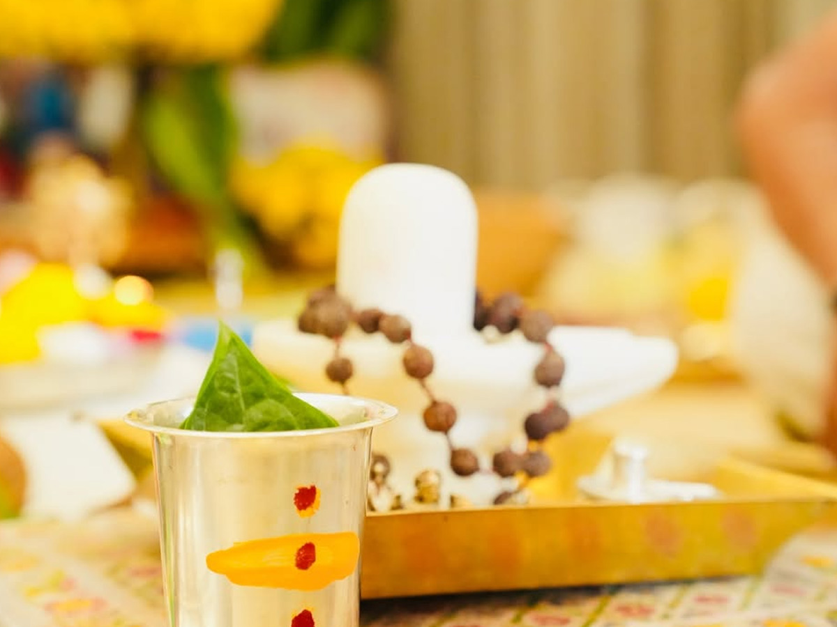 Producer Dil Raju performs special pujas with His wife Photos7