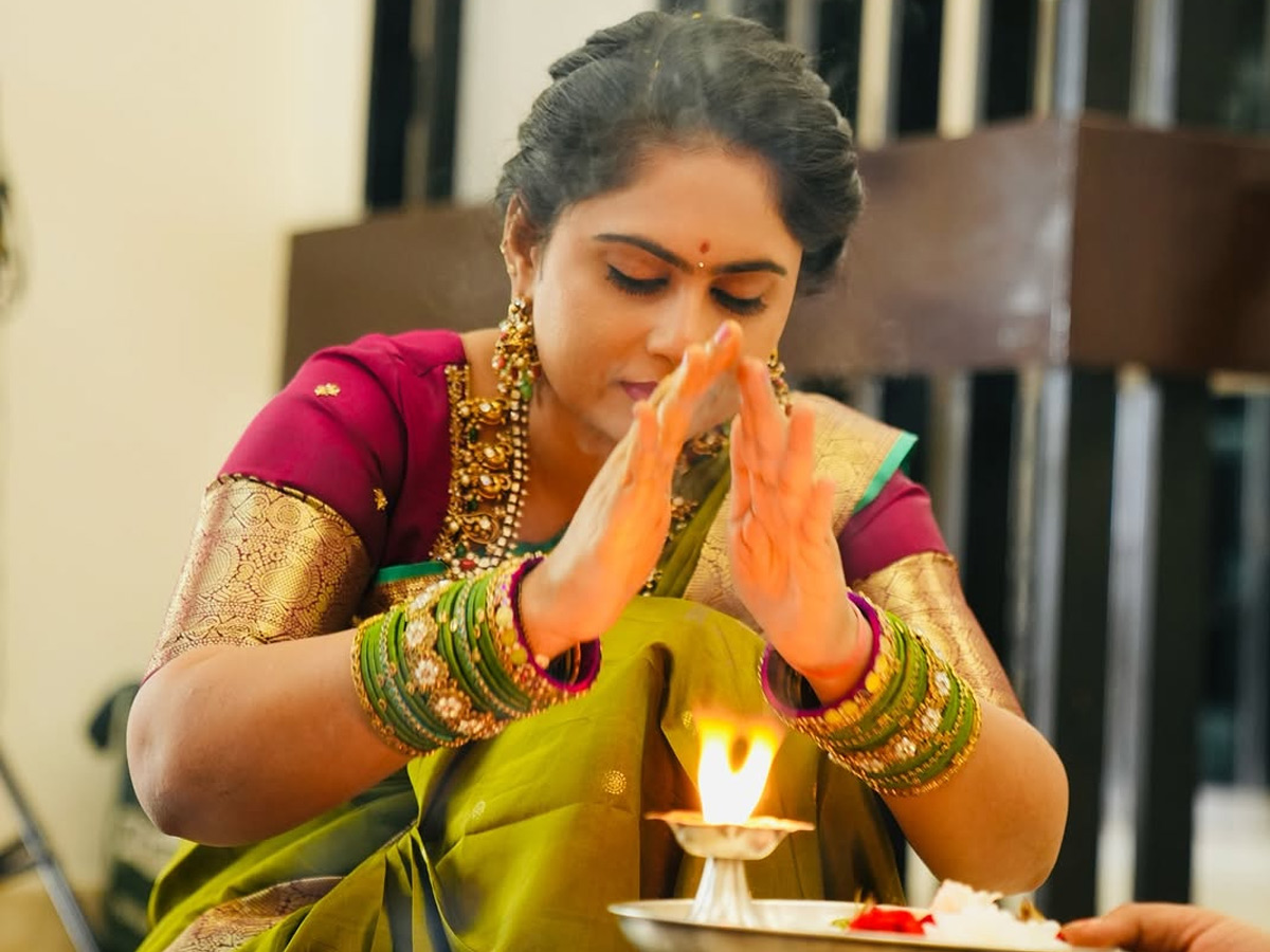 Producer Dil Raju performs special pujas with His wife Photos10
