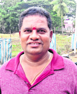 పశువుల సంచారం.. ప్రాణ సంకటం 4