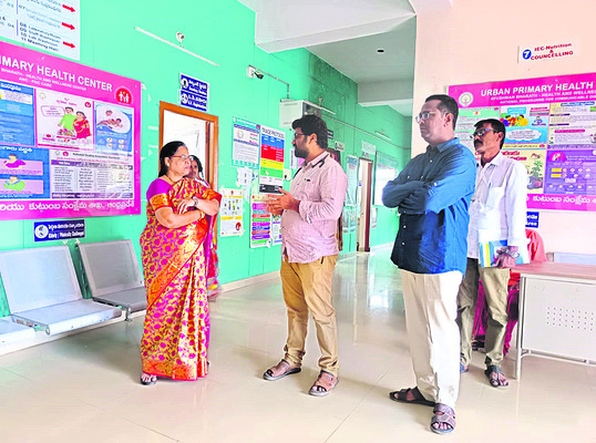 కలెక్టరేట్‌లో ఘనంగా   సెమీ క్రిస్మస్‌ 1