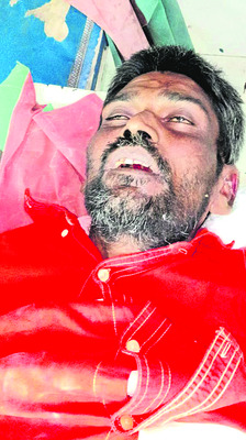 వైఎస్సార్‌ సీపీ  కార్యకర్త ట్రాక్టర్‌ దగ్ధం 2