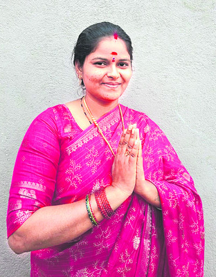 నాడు ఒక్క ఓటుతో  భర్త ఓటమి 
1