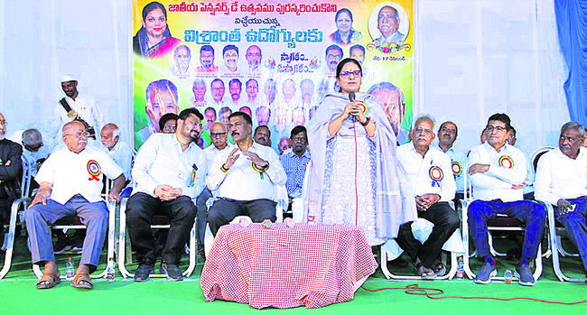 సెంచరీ కొట్టిన బీజేపీ1