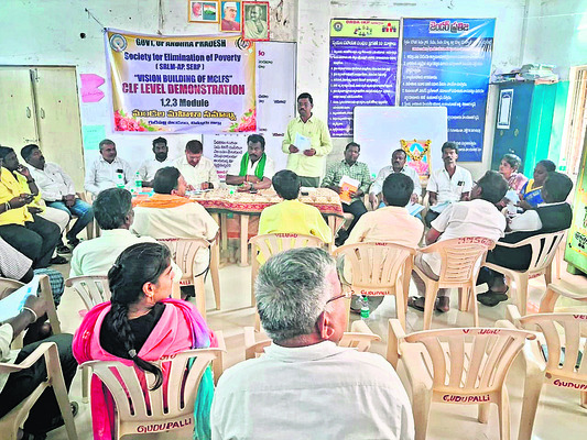 పట్టు పురుగుల పెంపకంతో ఆదాయం 1