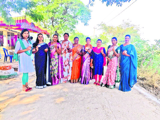 ఓటెత్తిన పల్లె..3