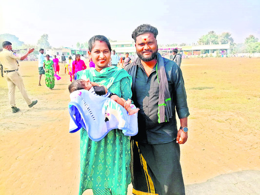 ఓటెత్తిన పల్లె..8