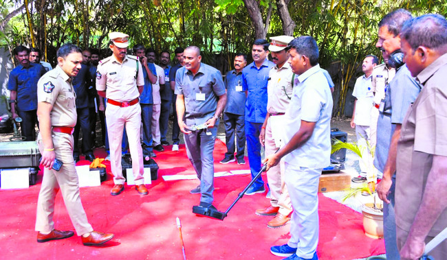 భద్రతా తనిఖీలు కీలకం 1