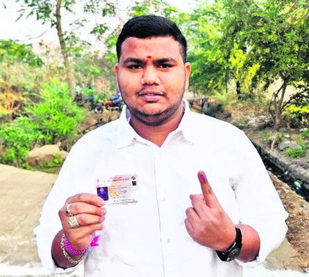 దూరభారమైనా.. తరలొచ్చి1