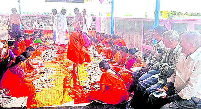 దుర్గమ్మ హుండీ ఆదాయం లెక్కింపు 1