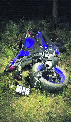 కాంట్రాక్టు కార్మికుడి ఆత్మహత్య 1