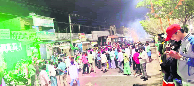 లాస్ట్‌ పంచ్‌ ..కాంగ్రెస్‌దే1