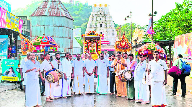 వేడుకగా  గొబ్బిదేవత పుర ఉత్సవం 2