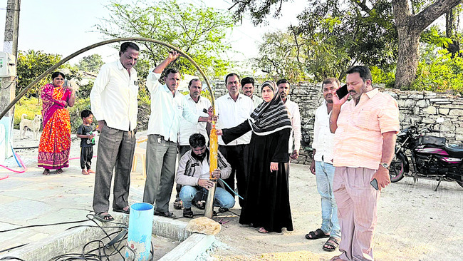 పరిగిలో ‘కారు’ జోరు 
2