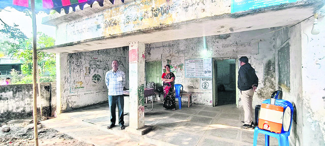 అక్కడక్కడా ఇక్కట్లు.. అసౌకర్యాలు4