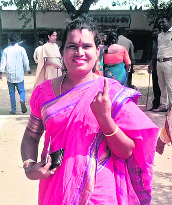 సరిహద్దుల నుంచి..
2