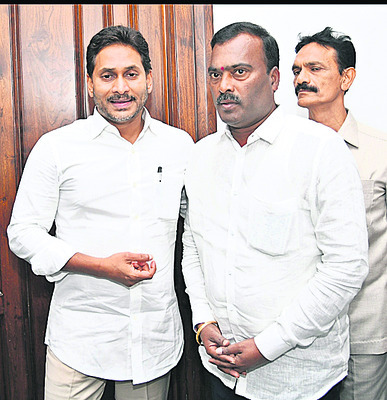 మర్యాదపూర్వక కలయిక 1