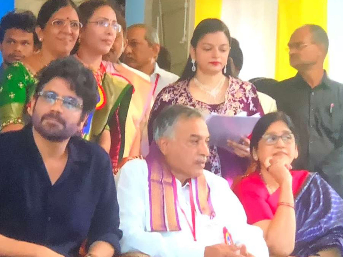 King Nagarjuna Donates 2CR To ANR College Scholarships Photos9